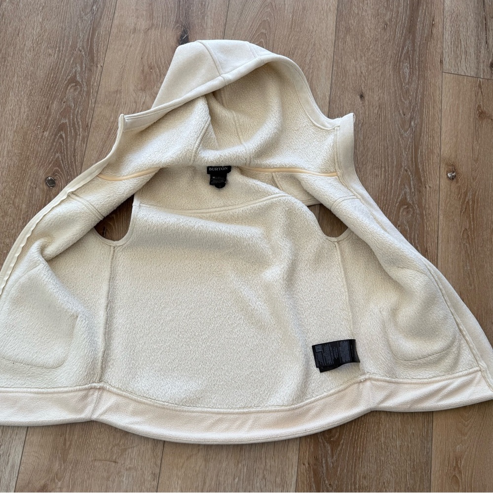 Kids Burton snow minxy vest white color size M (youth) in good conditions
